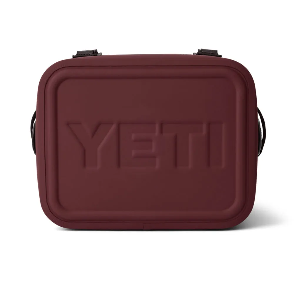 18060131502 HIELERA SUAVE HOPPER FLIP 12 WILD VINE RED/DARK GRAY MARCA YETI