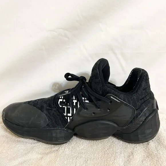 Adidas Harden Vol. 4 Black/White size 9.5 MEN’S BASKETBALL SHOES