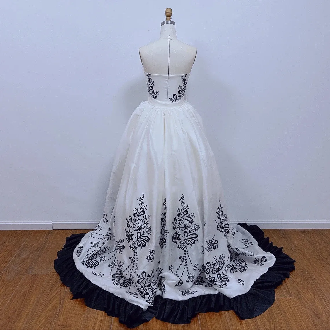 Audrey Hepburn Sabrina Dress Silk Organdy with Embroidered