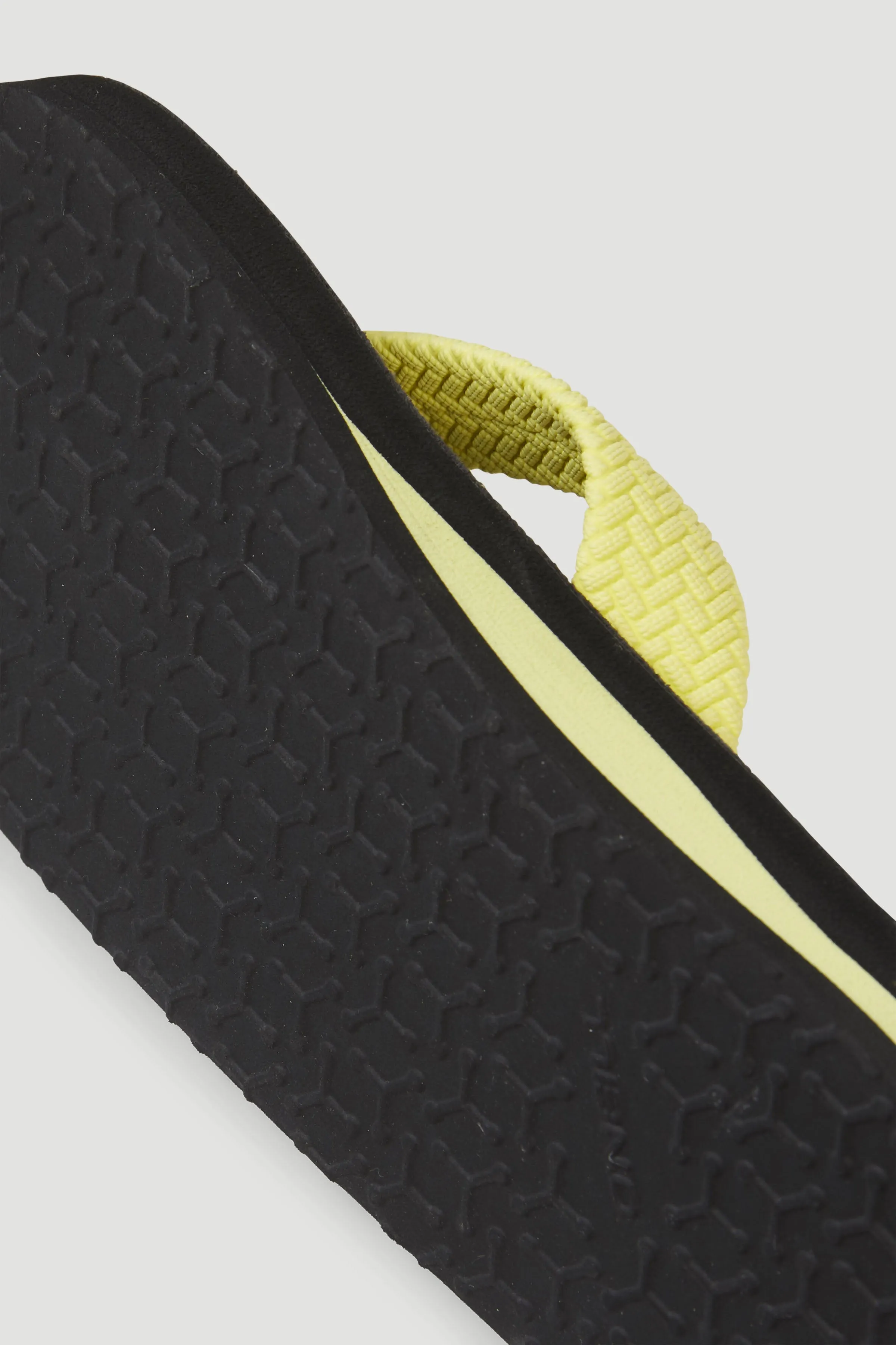Chad Sandalen | Black Out