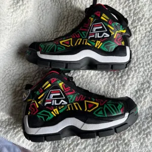 FILA Grant Hill 2 Black Multi Color Basketball Shoes Boys Size 2.5
