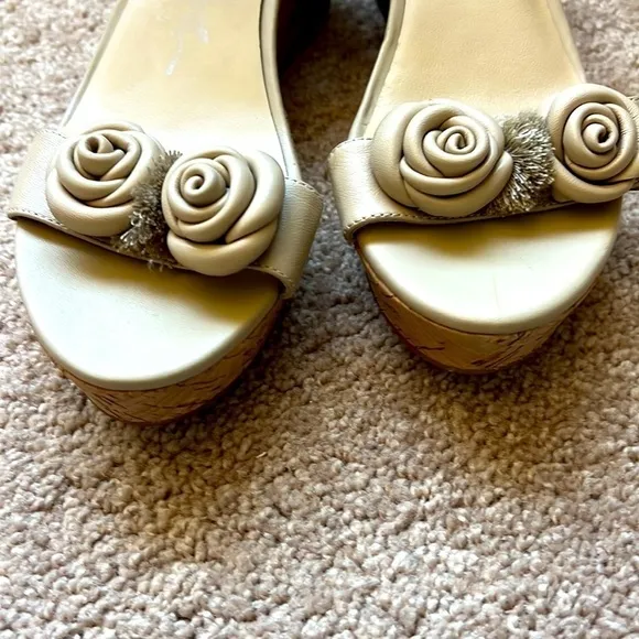 Kate spade wedge sandals with rosettes
