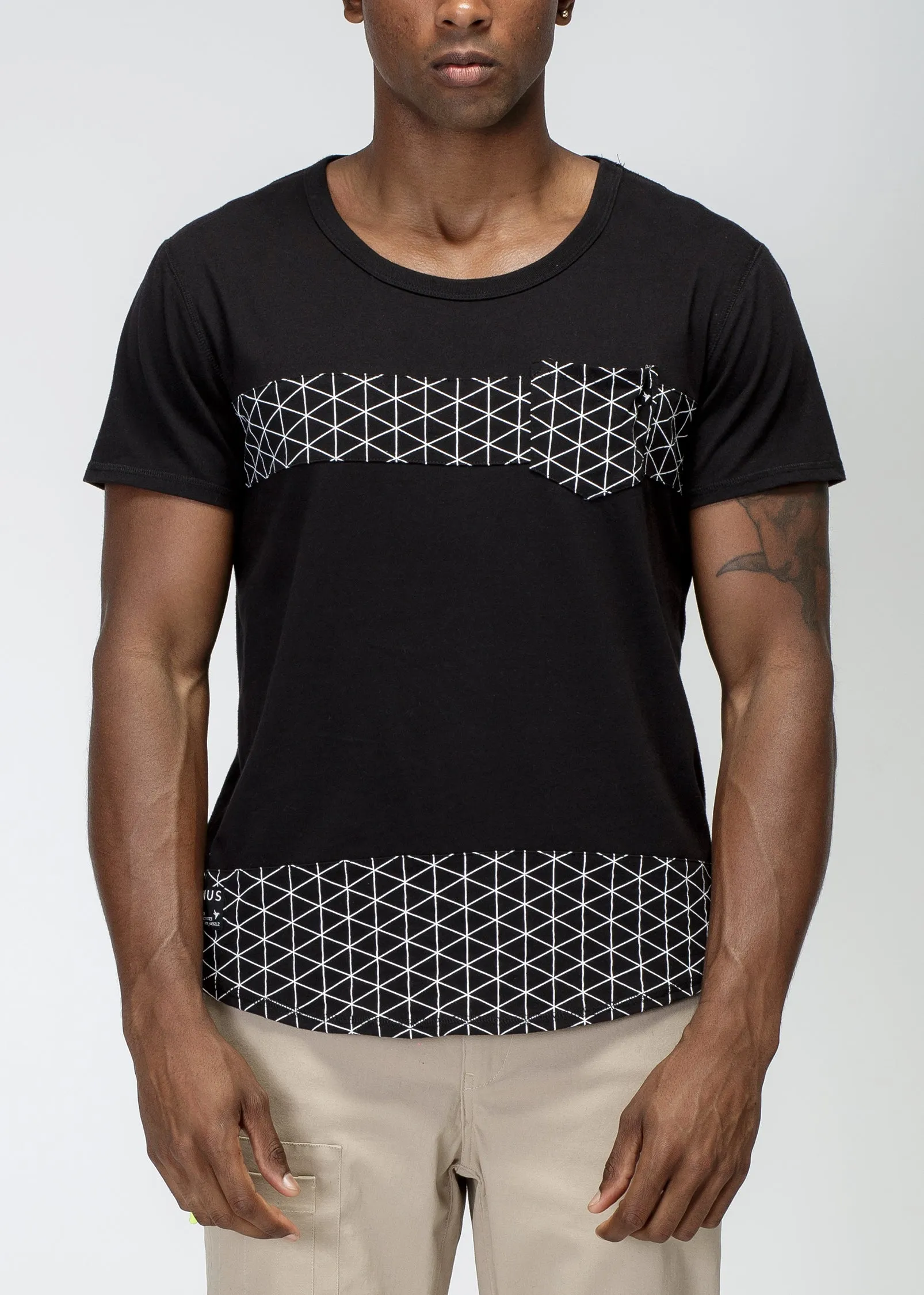 Konus Men's Contrast Pocket Scallop Tee