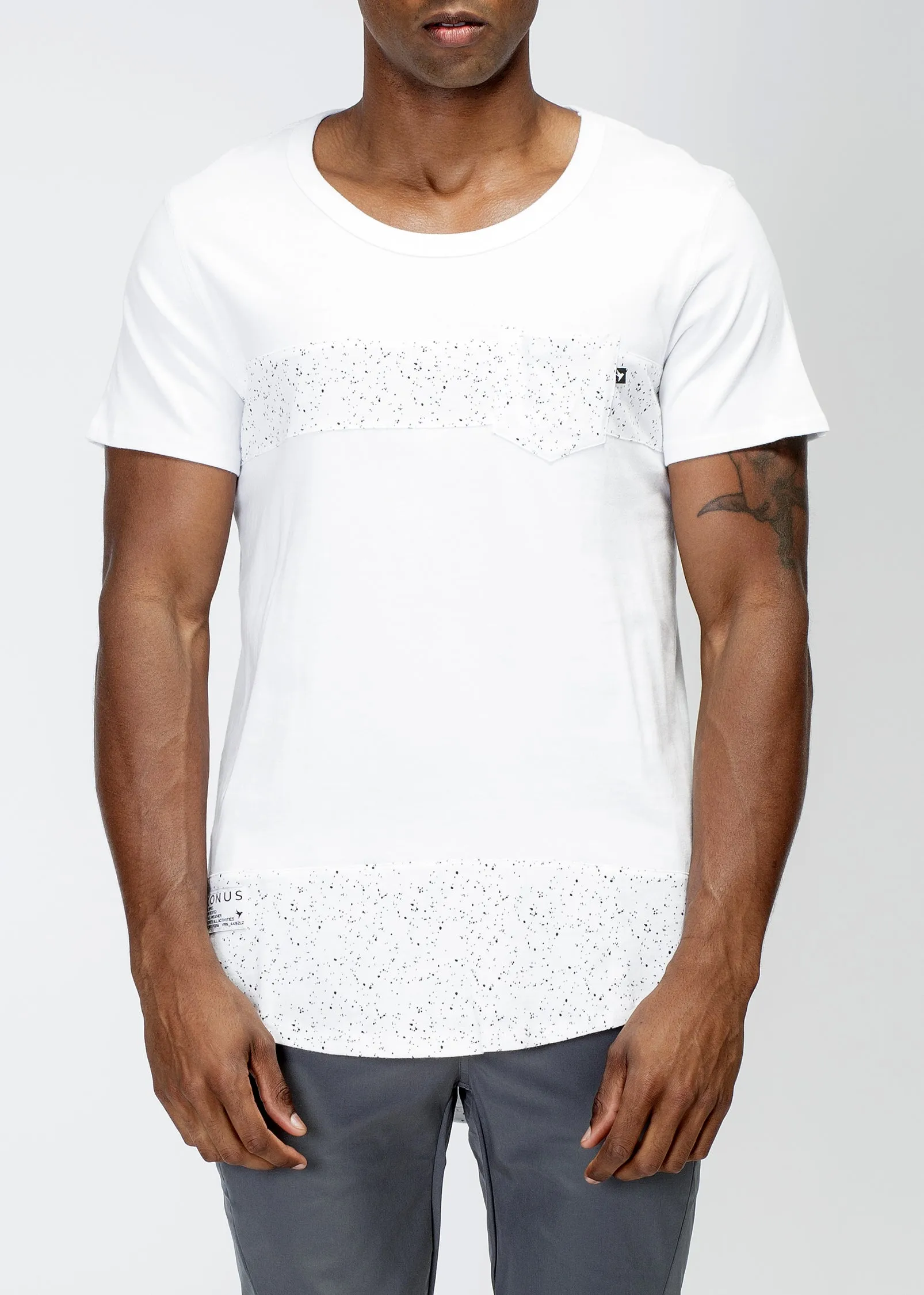 Konus Men's Contrast Pocket Scallop Tee