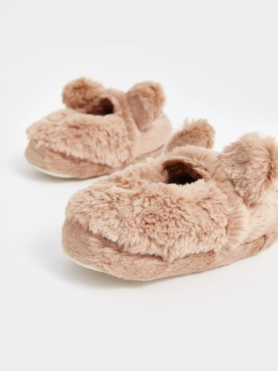 LCW STEPS

Dark Beige 3D Applique Detailed Embroidered Boys Home Slippers
