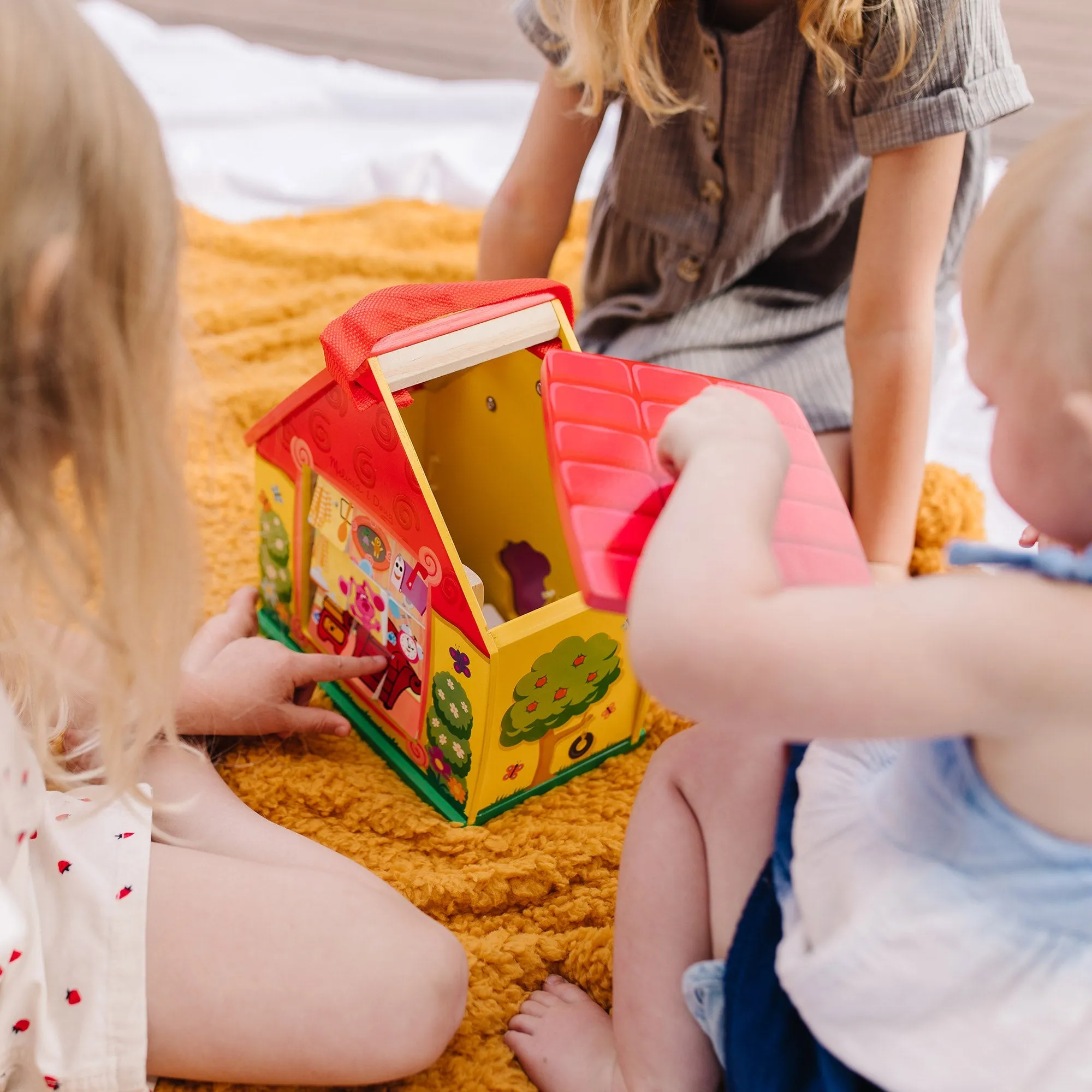 Melissa & Doug Blues Clues and You Wooden Take-Along House