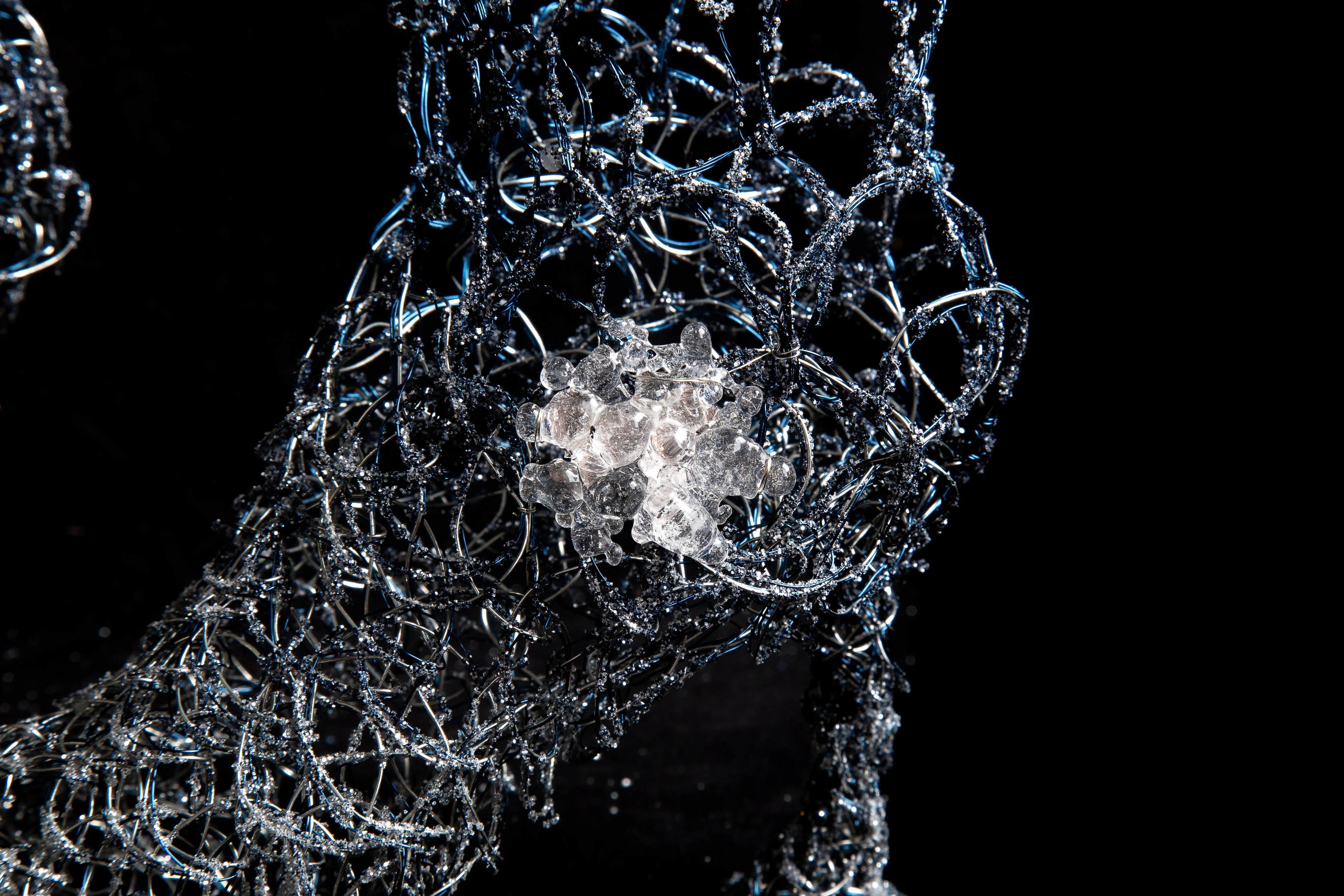 Metal Wire Boots Sculpture ~ Nocte Argento Ocreis (Silver Midnight Boots)