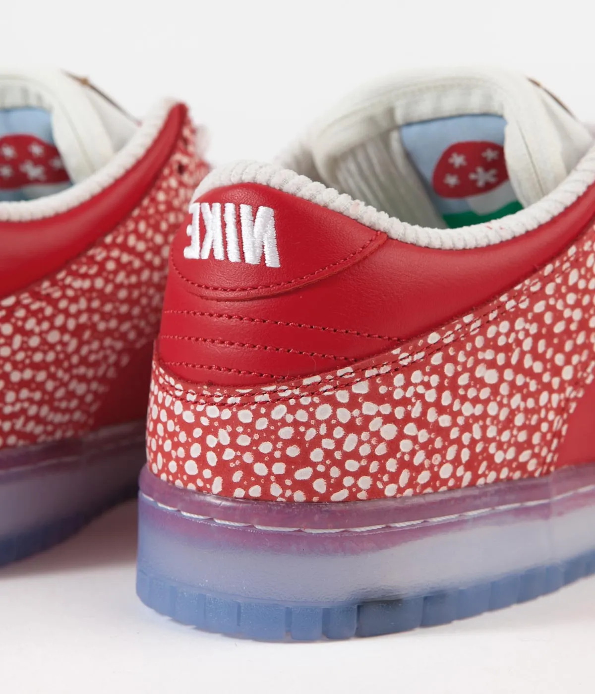 Nike SB x Stingwater Dunk Low OG Shoes - Chile Red / Clear - White - Sail