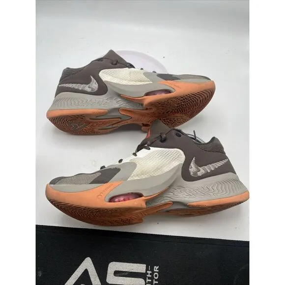 Nike Zoom Freak 4 Men Size 9.5 Gray Orange Letter Bros Basketball Shoes 3740