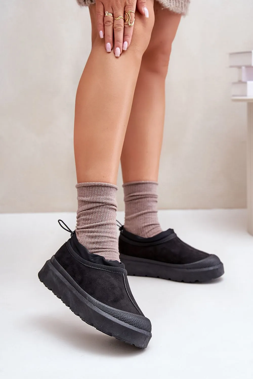 Snow boots