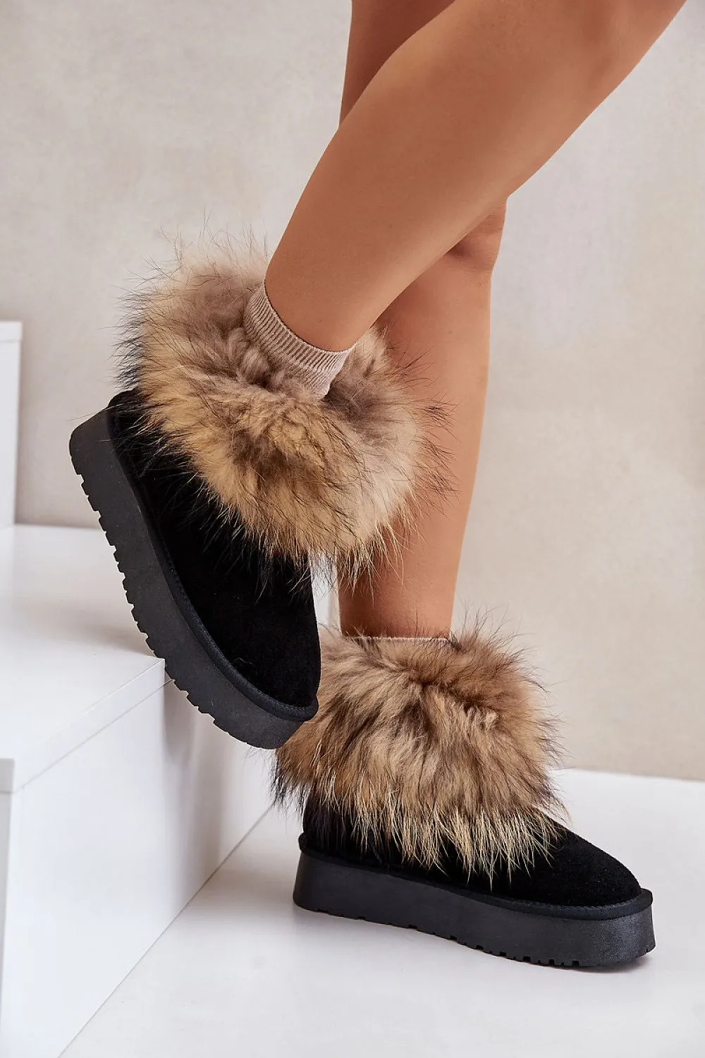 Snow boots