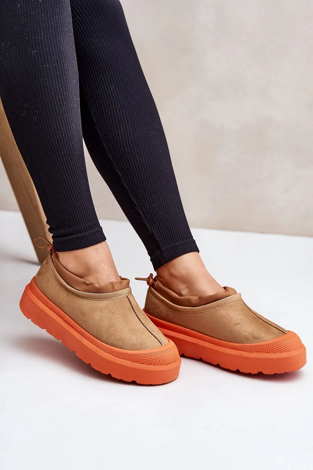 Snow boots