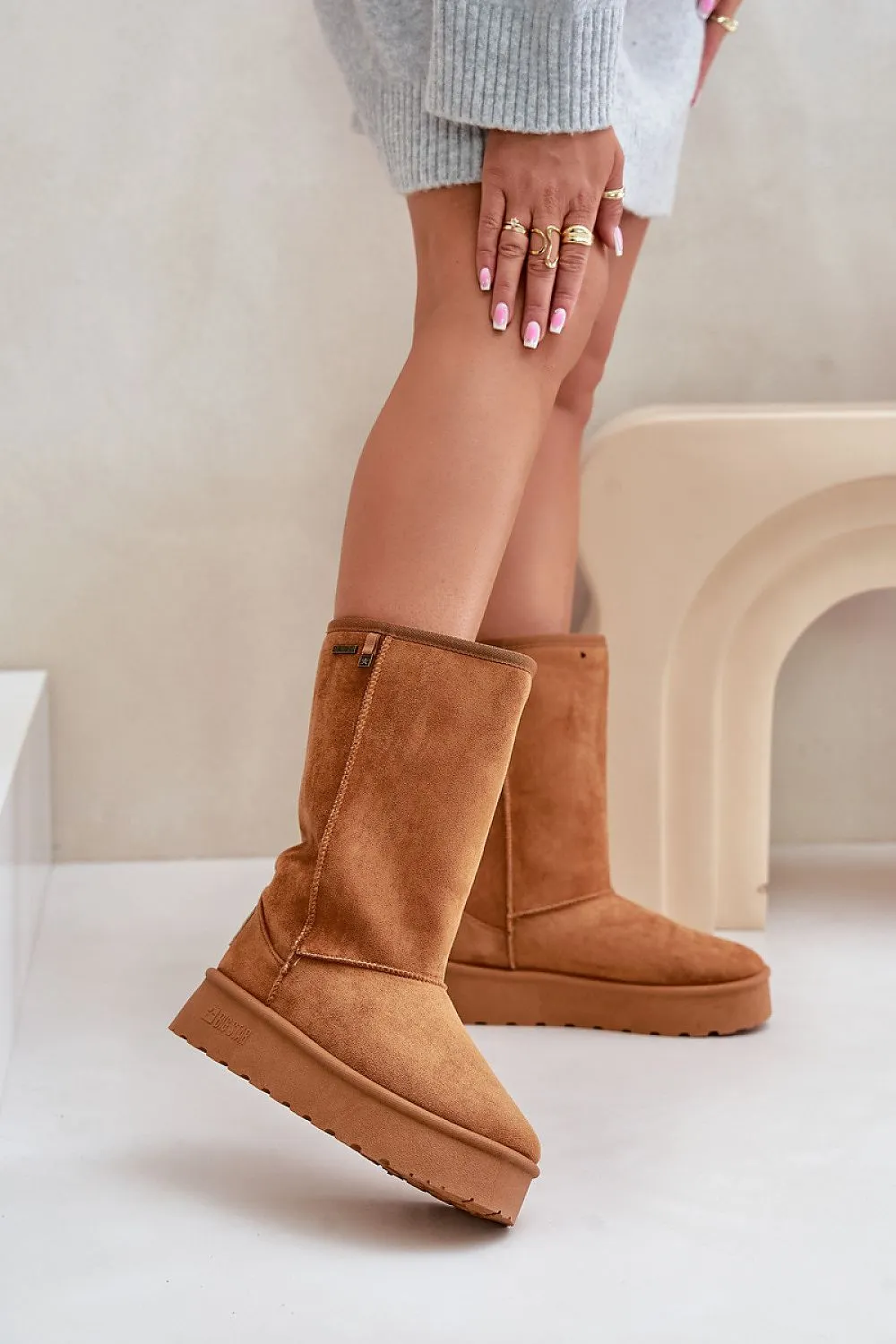 Snow boots