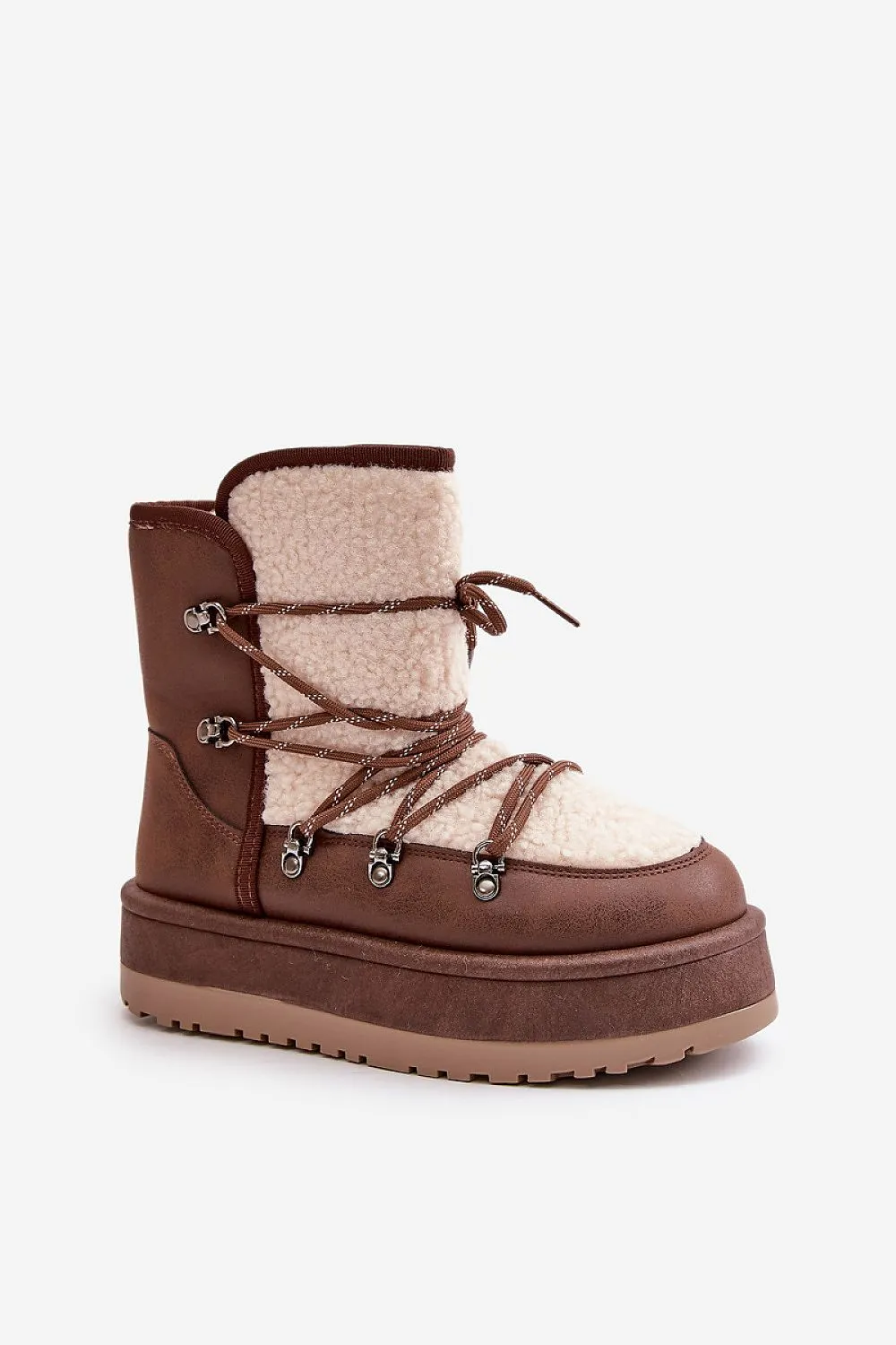 Snow boots
