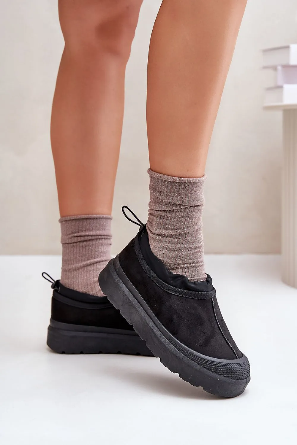 Snow boots