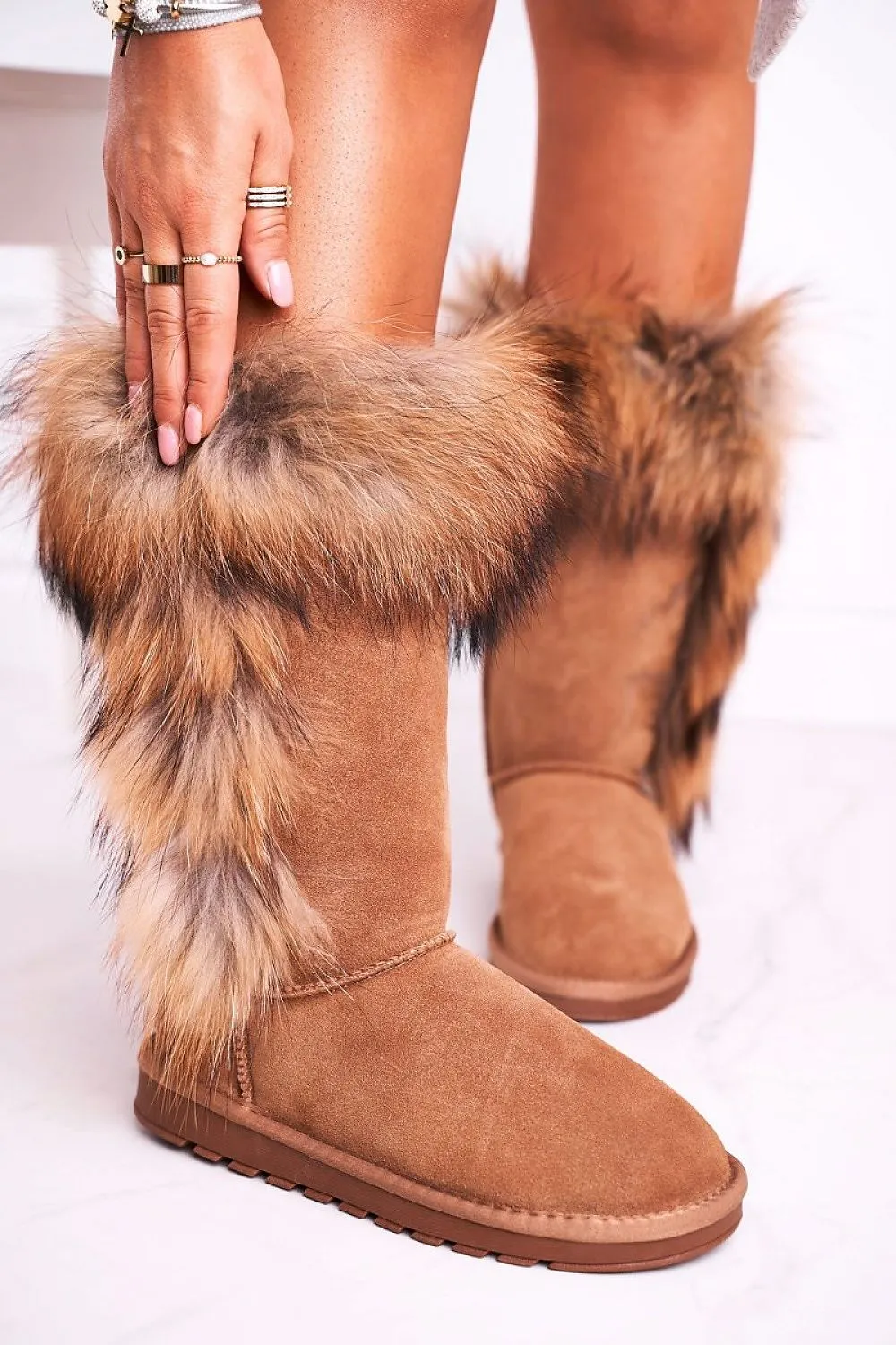 Snow boots