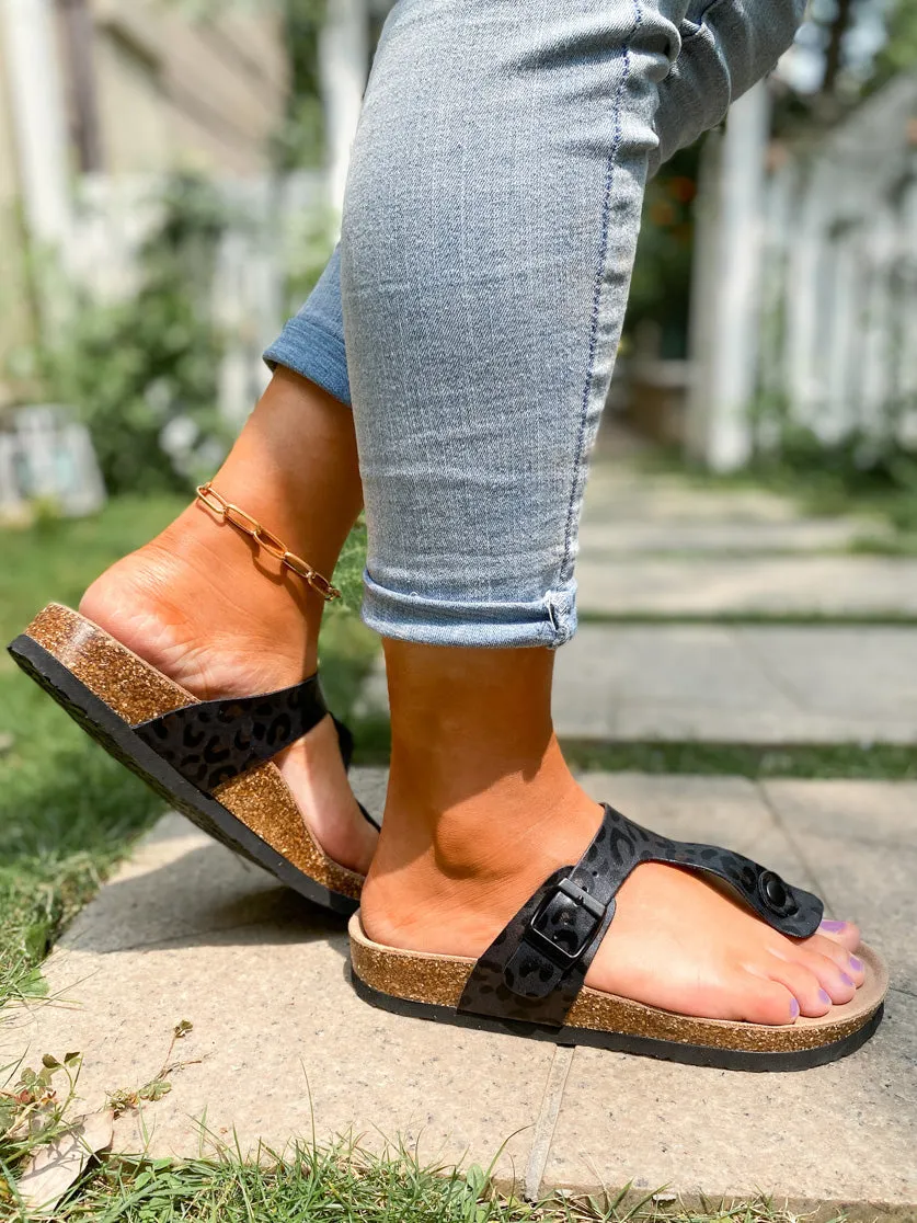 T-Strap Cushioned Footbed Sandals - Maibulun